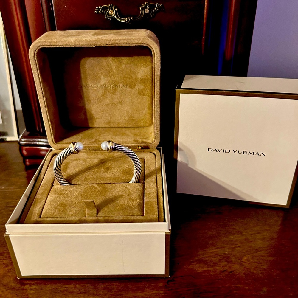 Classic Cable Bracelet
Sterling Silver with 14K Yellow Gold and Pearls, 7mm